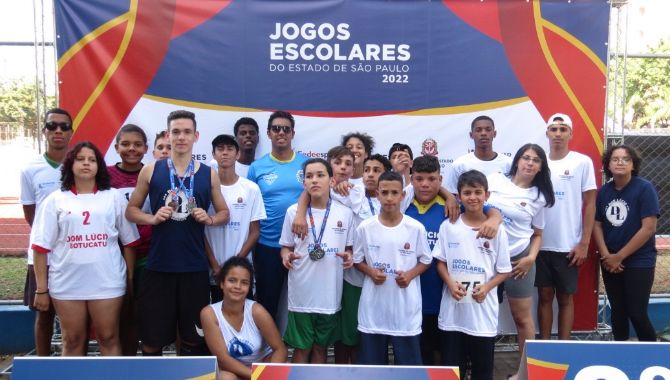 Notícia - Equipe de Atletismo de Agudos participa da Corrida